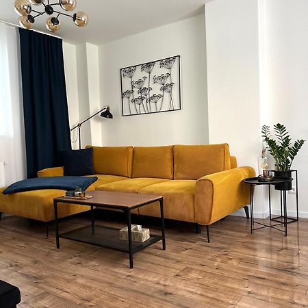 Apartment R&L Lazovna Apt 1 - Old Town And Parking Banská Bystrica Dış mekan fotoğraf