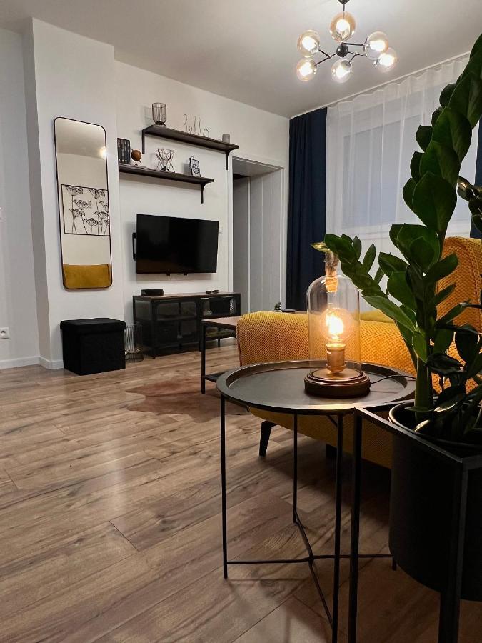 Apartment R&L Lazovna Apt 1 - Old Town And Parking Banská Bystrica Dış mekan fotoğraf